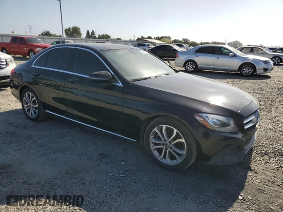2017 Mercedes-Benz C 300 z VIN 55SWF4JB0HU219715, wystawiony jako Copart lot #60154615 z przebiegiem 130 378 mil mil oraz Czysty tytuł • Clean title. Historia ofert i sprzedaży dostępna na DreamBid. Obrazek 4.