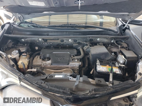 2018 Toyota RAV4 XLE z VIN JTMWFREV5JD119660, wystawiony jako Copart lot #54597425 z przebiegiem 46 379 mil mil oraz Szkoda całkowita • Salvage title. Historia ofert i sprzedaży dostępna na DreamBid. Obrazek 11.