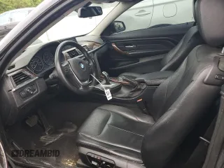 2015 BMW 4 Series 435i xDrive z VIN WBA3R5C56FK372962, wystawiony jako Copart lot #56378055 z przebiegiem 146 065 mil mil oraz Szkoda całkowita • Salvage title. Historia ofert i sprzedaży dostępna na DreamBid. Obrazek 7.