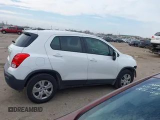 2015 Chevrolet Trax LS with VIN KL7CJKSB8FB087564, listed as a IAAI auction lot 41646208 with 179,335 mi miles. Bid and sale history available at carsss.com. Image 14.
