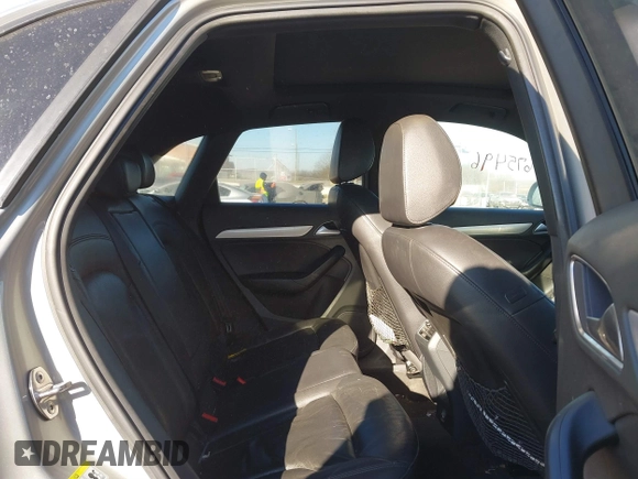 2017 Audi Q3 Premium Plus z VIN WA1JCCFS5HR011907, wystawiony jako IAAI lot #41675496 z przebiegiem 102 591 mil mil oraz . Historia ofert i sprzedaży dostępna na DreamBid. Obrazek 8.