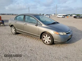 2008 Honda Civic LX z VIN 2HGFA16518H352254, wystawiony jako Copart lot #57336395 z przebiegiem 111 023 mil mil oraz Szkoda całkowita • Salvage title. Historia ofert i sprzedaży dostępna na DreamBid. Obrazek 4.