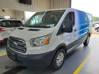 2017 Ford Transit z VIN 1FTYE1ZM7HKA10220, wystawiony jako IAAI lot #42905382 z przebiegiem 143 262 mil mil oraz . Historia ofert i sprzedaży dostępna na DreamBid. Obrazek 14.