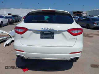 2019 Maserati Levante GranLusso z VIN ZN661XUL4KX319060, wystawiony jako IAAI lot #41823485 z przebiegiem 126 815 mil mil oraz . Historia ofert i sprzedaży dostępna na DreamBid. Obrazek 17.