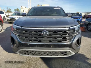 2024 Volkswagen Atlas SE with VIN 1V2DE2CA3RC244772, listed as a Copart auction lot 81523574 with 7,369 mi miles and Salvage title. Bid and sale history available at DreamBid. Image 5.