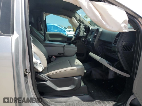 2020 Ford F-150 XL с VIN 1FTMF1CB0LKD14307, выставлен на аукционе Copart как лот 64641745 с пробегом 49 015 миль миль и Списание • Salvage title. История ставок и продаж доступна на DreamBid. Изображение 10.