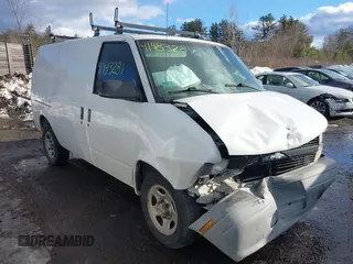2004 Chevrolet Astro Cargo Van with VIN 1GCDM19XX4B117946, listed as a IAAI auction lot 41483281 with 188,593 mi miles. Bid and sale history available at carsss.com. Image 1.