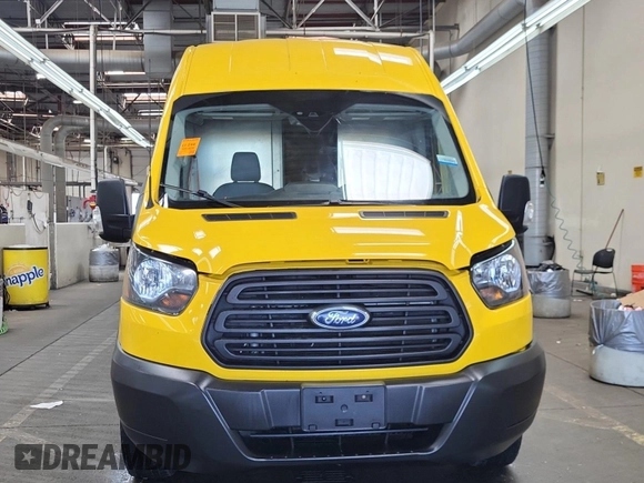2019 Ford Transit z VIN 1FTYR3XM3KKA38669, wystawiony jako IAAI lot #42663811 z przebiegiem 135 929 mil mil oraz . Historia ofert i sprzedaży dostępna na DreamBid. Obrazek 42.