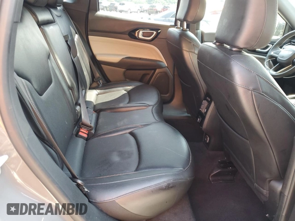 2023 Jeep Compass Limited z VIN 3C4NJDCN9PT565488, wystawiony jako Copart lot #59943685 z przebiegiem 61 706 mil mil oraz Czysty tytuł • Clean title. Historia ofert i sprzedaży dostępna na DreamBid. Obrazek 10.