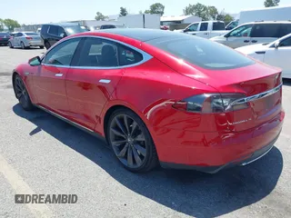 2016 Tesla Model S 90D с VIN 5YJSA1E26GF120631, выставлен на аукционе IAAI как лот 42249326 с пробегом 84 491 миль миль и . История ставок и продаж доступна на DreamBid. Изображение 3.