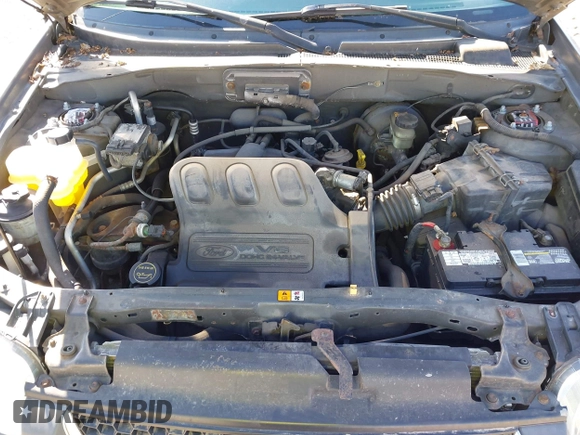 2004 Ford Escape XLT with VIN 1FMYU03164KB22170, listed as a IAAI auction lot 41991801 with 170,492 mi miles. Bid and sale history available at carsss.com. Image 10.