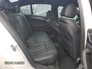 2018 BMW 5 Series 530e xDrive z VIN WBAJB1C56JB084422, wystawiony jako Copart lot #47596335 z przebiegiem 68 276 mil mil oraz Szkoda całkowita • Salvage title. Historia ofert i sprzedaży dostępna na DreamBid. Obrazek 10.