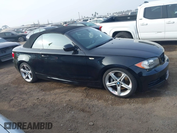 2010 BMW 1 Series 135i with VIN WBAUN9C54AVK41785, listed as a IAAI auction lot 41228825 with 60,817 mi miles and . Bid and sale history available at carsss.com. Image 13.