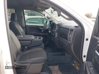 2019 Chevrolet Silverado 1500 LT with VIN 1GCUYDED4KZ153377, listed as a IAAI auction lot 41498723 with 106,582 mi miles. Bid and sale history available at carsss.com. Image 5.
