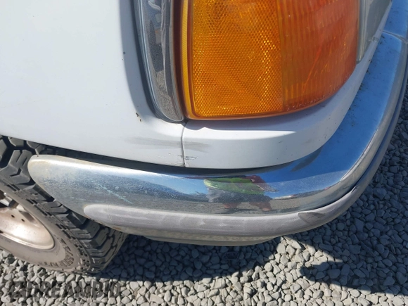 1994 Ford Ranger XL z VIN 1FTCR14A1RPB92769, wystawiony jako IAAI lot #42846572 z przebiegiem 419 343 mil mil oraz . Historia ofert i sprzedaży dostępna na DreamBid. Obrazek 6.