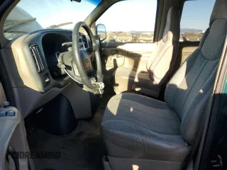 1997 GMC Savana with VIN 1GKGG25R4V1024370, listed as a Copart auction lot 41841565 with 95,950 mi miles and Salvage Title. Bid and sale history available at carsss.com. Image 7.