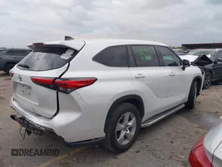2022 Toyota Highlander L with VIN 5TDCZRAH0NS553876, listed as a IAAI auction lot 42174676 with 49,303 mi miles and . Bid and sale history available at DreamBid. Image 4.