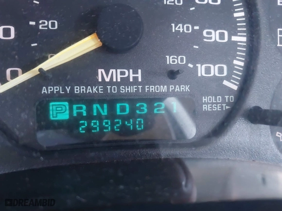 2000 Chevrolet Silverado 1500 LS with VIN 1GCEK19T2YE108024, listed as a IAAI auction lot 41880064 with 299,240 mi miles. Bid and sale history available at carsss.com. Image 15.
