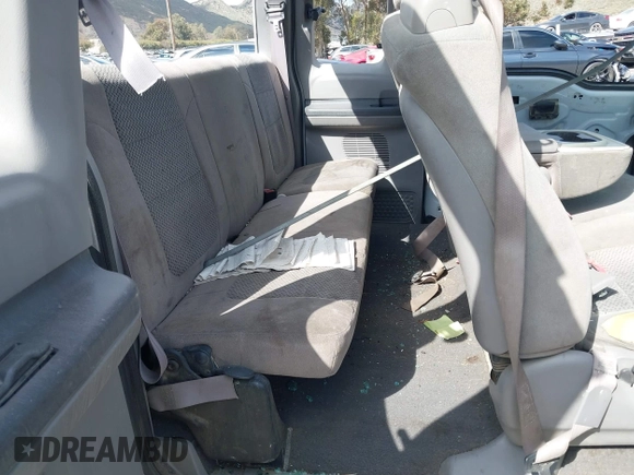 2001 Ford F-250 XL with VIN 3FTNX20L11MA35927, listed as a IAAI auction lot 41954010 with 285,857 mi miles and . Bid and sale history available at DreamBid. Image 8.