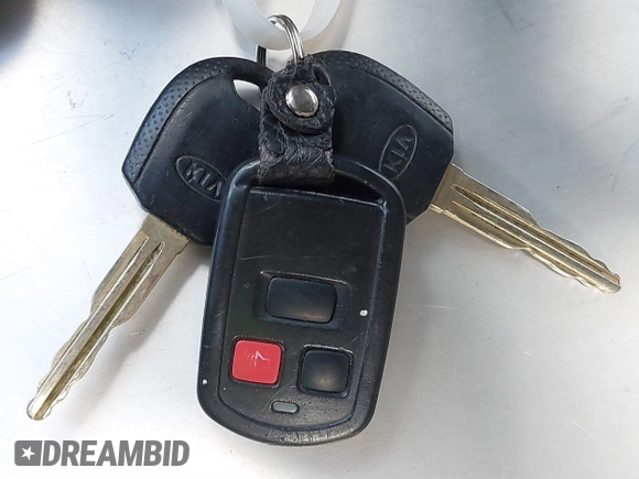 2003 Kia Sedona LX with VIN KNDUP131536402900, listed as a IAAI auction lot 41500260 with 143,825 mi miles and . Bid and sale history available at DreamBid. Image 11.