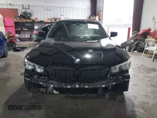 2019 BMW 3 Series 330i z VIN 3MW5R1J58K8B02003, wystawiony jako IAAI lot #41547254 z przebiegiem 85 201 mil mil oraz . Historia ofert i sprzedaży dostępna na DreamBid. Obrazek 13.