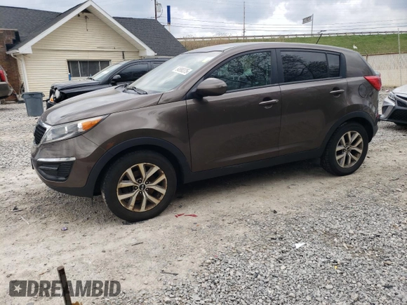 2015 Kia Sportage LX z VIN KNDPB3AC5F7728416, wystawiony jako Copart lot #54990375 z przebiegiem 194 934 mil mil oraz Czysty tytuł • Clean title. Historia ofert i sprzedaży dostępna na DreamBid. Obrazek 1.