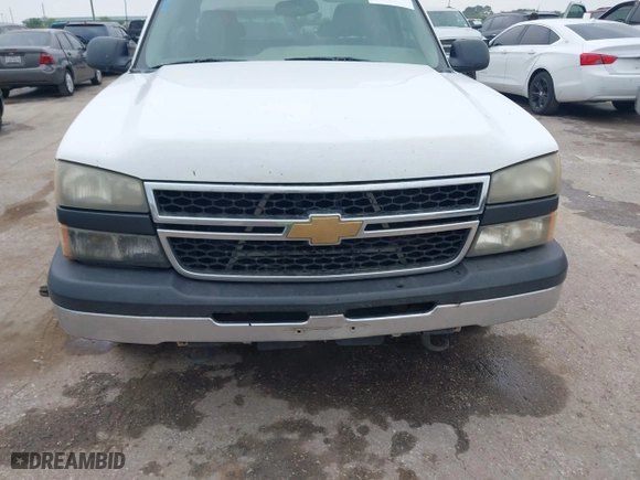 2006 Chevrolet Silverado 1500 LT1 with VIN 1GCEC19Z76Z275194, listed as a IAAI auction lot 41926268 with 257,647 mi miles. Bid and sale history available at carsss.com. Image 6.