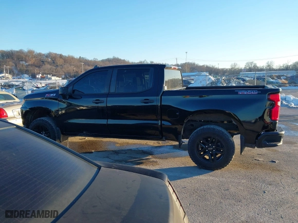 2019 Chevrolet Silverado 1500 Custom Trail Boss with VIN 3GCPYCEH7KG121386, listed as a IAAI auction lot 41357405 with 100,355 mi miles. Bid and sale history available at carsss.com. Image 15.