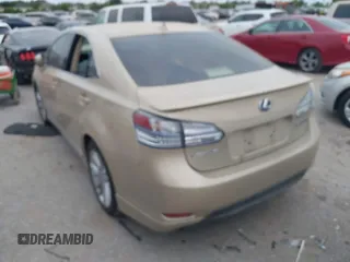 2010 Lexus HS 250h z VIN JTHBB1BA0A2025516, wystawiony jako IAAI lot #42019490 z przebiegiem Nie podano mil oraz . Historia ofert i sprzedaży dostępna na DreamBid. Obrazek 3.