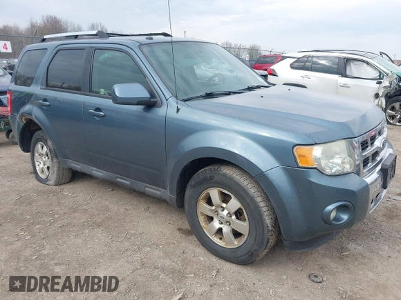 2011 Ford Escape Limited with VIN 1FMCU9EG2BKA75300, listed as a IAAI auction lot 42098247 with 215,102 mi miles. Bid and sale history available at carsss.com. Image 1.