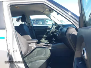 2019 Kia Soul + with VIN KNDJP3A56K7639781, listed as a IAAI auction lot 41846340 with 103,212 mi miles. Bid and sale history available at carsss.com. Image 5.