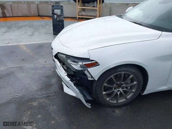 2019 Alfa Romeo Giulia with VIN ZARFAMANXK7600498, listed as a IAAI auction lot 41777643 with 100,492 mi miles. Bid and sale history available at carsss.com. Image 6.