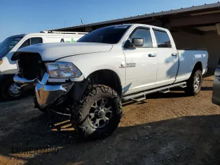 2015 Ram 2500 Tradesman z VIN 3C6UR5HL8FG529663, wystawiony jako Copart lot #85499944 z przebiegiem 241 164 mil mil oraz Szkoda całkowita • Salvage title. Historia ofert i sprzedaży dostępna na DreamBid. Obrazek 1.