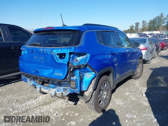 2019 Jeep Compass Latitude with VIN 3C4NJCBB6KT802481, listed as a IAAI auction lot 41315161 with 72,755 mi miles and . Bid and sale history available at carsss.com. Image 4.