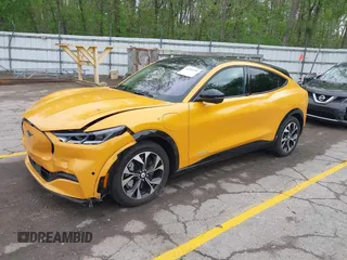 2023 Ford Mustang Mach-E Premium с VIN 3FMTK3SS2PMA49095, выставлен на аукционе IAAI как лот 42255255 с пробегом 23 307 миль миль и . История ставок и продаж доступна на DreamBid. Изображение 24.