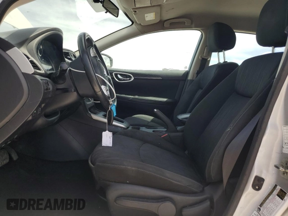 2019 Nissan Sentra S z VIN 3N1AB7AP8KY309049, wystawiony jako Copart lot #56308045 z przebiegiem 143 815 mil mil oraz Szkoda całkowita • Salvage title. Historia ofert i sprzedaży dostępna na DreamBid. Obrazek 7.