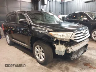 2013 Toyota Highlander with VIN 5TDZA3EH8DS032069, listed as a IAAI auction lot 41795444 with 158,920 mi miles and . Bid and sale history available at DreamBid. Image 6.