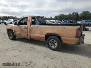 2000 Chevrolet Silverado 1500 with VIN 1GCEC14W1YZ342338, listed as a Copart auction lot 84868704 with 215,540 mi miles and Salvage Title. Bid and sale history available at carsss.com. Image 2.