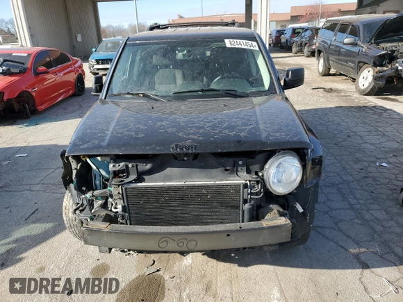 2015 Jeep Patriot Altitude z VIN 1C4NJRBB4FD317433, wystawiony jako Copart lot #50703555 z przebiegiem 109 650 mil mil oraz Nie do naprawy • Non repairable. Historia ofert i sprzedaży dostępna na DreamBid. Obrazek 5.