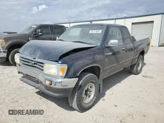 1996 Toyota T100 SR5 z VIN JT4UN24D7T0017961, wystawiony jako Copart lot #49127665 z przebiegiem 178 410 mil mil oraz Szkoda całkowita • Salvage title. Historia ofert i sprzedaży dostępna na DreamBid. Obrazek 1.