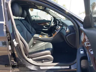 2018 Mercedes-Benz C 300 z VIN 55SWF4JB9JU250869, wystawiony jako IAAI lot #41990855 z przebiegiem 54 938 mil mil oraz . Historia ofert i sprzedaży dostępna na DreamBid. Obrazek 5.