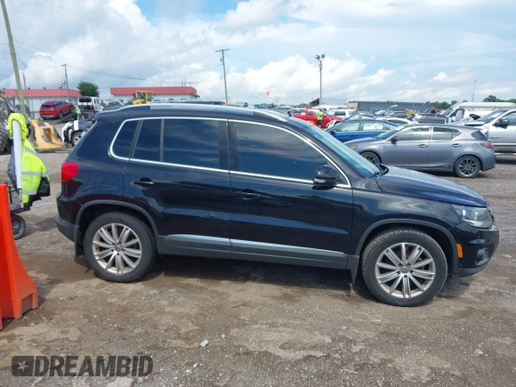 2015 Volkswagen Tiguan SE с VIN WVGAV7AX7FW510549, выставлен на аукционе IAAI как лот 42652715 с пробегом 152 488 миль миль и . История ставок и продаж доступна на DreamBid. Изображение 13.