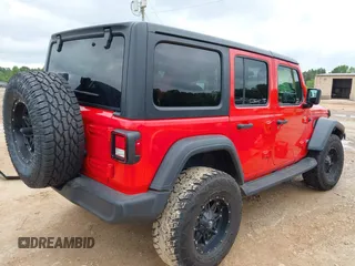 2020 Jeep Wrangler Unlimited Sport S z VIN 1C4HJXDN7LW281357, wystawiony jako IAAI lot #42363990 z przebiegiem 69 068 mil mil oraz . Historia ofert i sprzedaży dostępna na DreamBid. Obrazek 4.