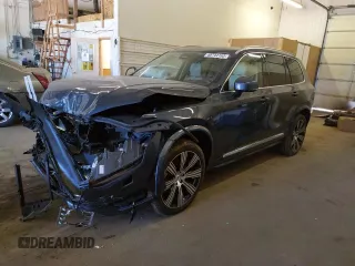 2023 Volvo XC90 Plus z VIN YV4H600N3P1953333, wystawiony jako Copart lot #48744163 z przebiegiem 1 689 mil mil oraz . Historia ofert i sprzedaży dostępna na DreamBid. Obrazek 1.