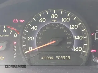 2006 Honda Odyssey EX-L with VIN 5FNRL38786B019441, listed as a IAAI auction lot 42074209 with 184,008 mi miles. Bid and sale history available at carsss.com. Image 7.