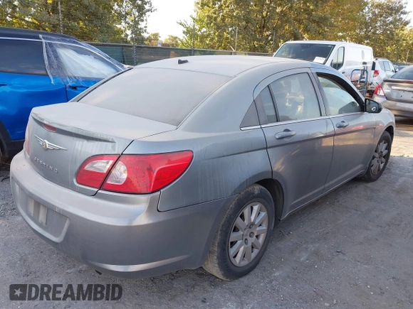 2008 Chrysler Sebring LX с VIN 1C3LC46K48N178968, выставлен на аукционе IAAI как лот 40523719 с пробегом 243 715 миль миль и . История ставок и продаж доступна на DreamBid. Изображение 4.