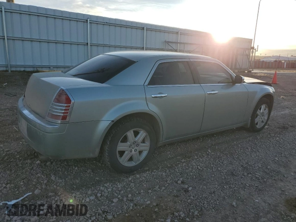 2006 Chrysler 300 C with VIN 2C3LK63H56H375581, listed as a Copart auction lot 81982794 with 104,915 mi miles and Clean Title. Bid and sale history available at carsss.com. Image 3.
