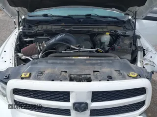 2015 Ram 1500 Express z VIN 1C6RR7KT3FS647476, wystawiony jako IAAI lot #41987391 z przebiegiem 150 000 mil mil oraz . Historia ofert i sprzedaży dostępna na DreamBid. Obrazek 10.
