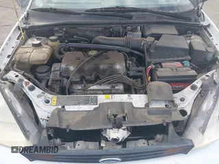 2000 Ford Focus LX with VIN 1FAFP33P3YW254784, listed as a IAAI auction lot 41429406 with 88,572 mi miles and . Bid and sale history available at carsss.com. Image 10.