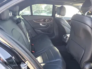 2018 Mercedes-Benz C 300 с VIN 55SWF4JBXJU255515, выставлен на аукционе Copart как лот 83793224 с пробегом 65 542 миль миль и Списание • Salvage title. История ставок и продаж доступна на DreamBid. Изображение 11.